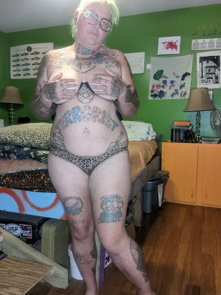 Bama69only's tweet photo. https://t.co/9rtM0tlIeX #onlyfans #sellingcontent #suicidegirls #transporn #queer #slut https://t.co/TWYA0VOsOS