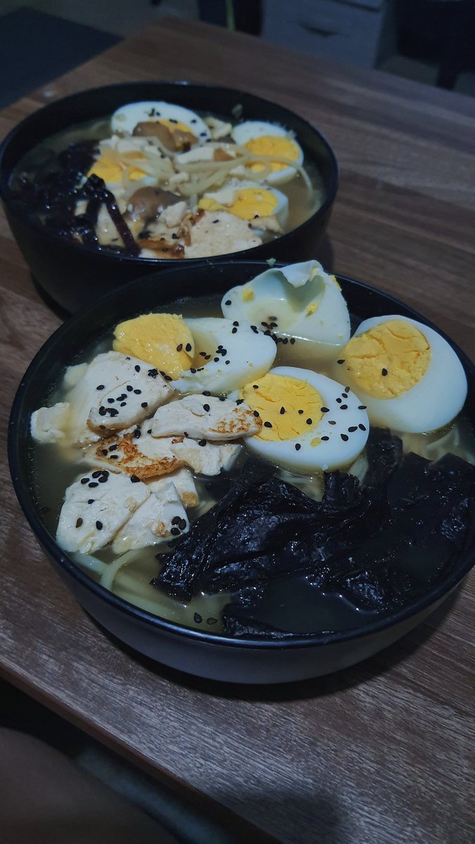 Imágenes que puedes oler🍜✨️
(La verdad, sí estoy orgullosa)