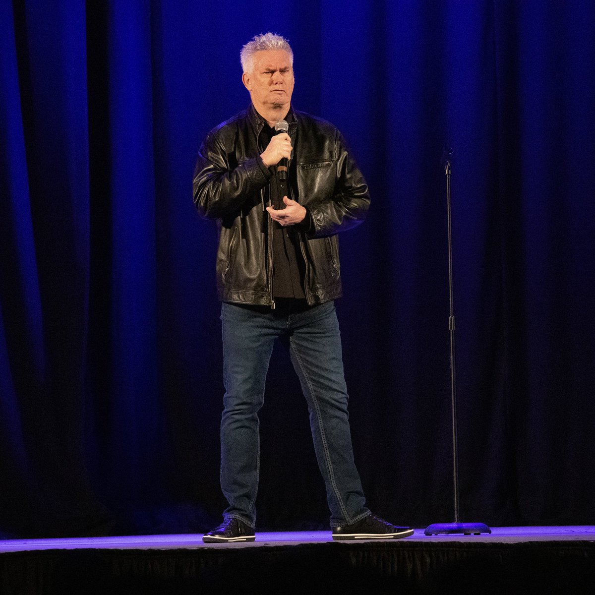 HarrahsSoCal's tweet image. Living the LOL life with @BrianReganComic tonight! #HarrahsSoCal #FunnerCA #LiveFunner