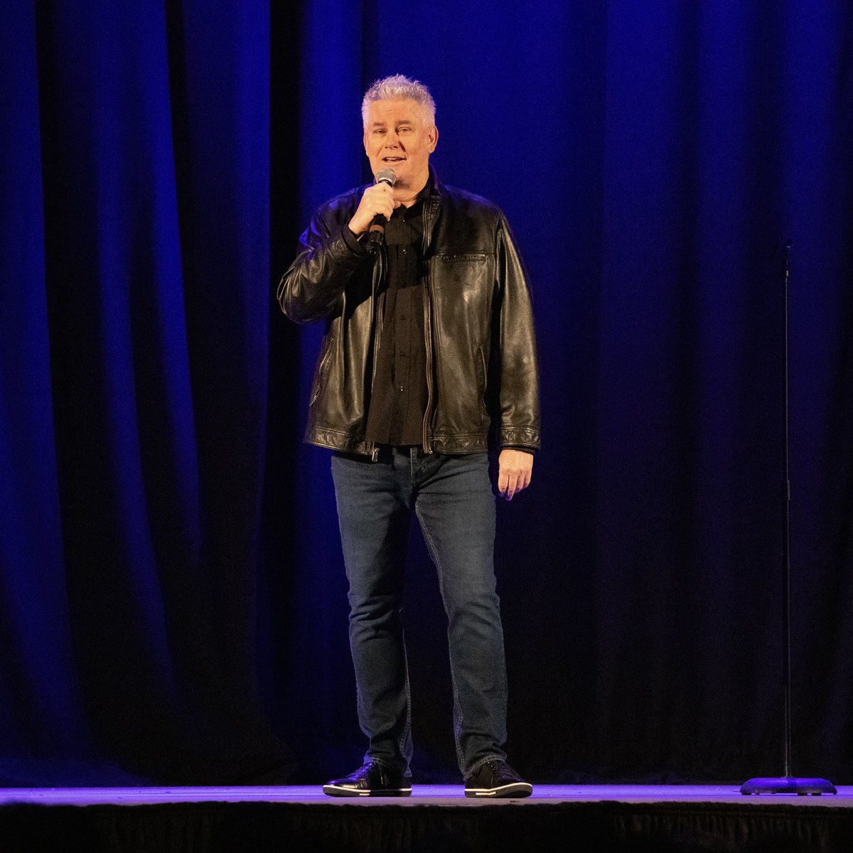 HarrahsSoCal's tweet image. Living the LOL life with @BrianReganComic tonight! #HarrahsSoCal #FunnerCA #LiveFunner