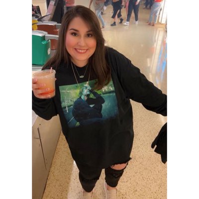 haleybuuug's tweet photo. #NewProfilePic https://t.co/r73alIQW5A