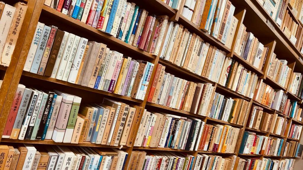 twintrival's tweet image. 流れで古書店街へ。#books #secondhandbookstore