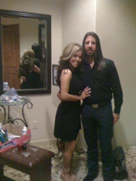 veronicaxxxooo's tweet photo. Have you ever hugged someone so tightly that you never wanted to let them go? That's how I feel about my Brandon #FriendsForYears https://t.co/TrbzHHaL5K