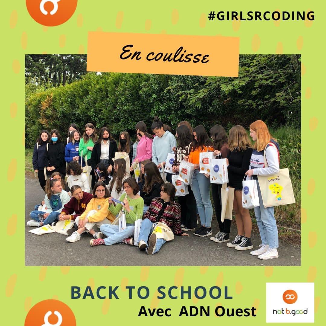 NatPennArBed's tweet image. Retour au collège sous mon chapeau de Nat B.Good.😀
Chouette retour vers le passé &amp;amp; le futur.
Événement #girlsrcoding organisé par @adnouest que je remercie.🙏

Les infos 👉🏻 tinyurl.com/NatAuCollegedu… 😉

#toutcommenceenfinistere #mondenumerique 
#orientationprofessionnelle
#mixité
