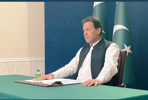 اگرچہ بُت ہیں جماعت کی آستینوں میں
مجھے   ہے   حُکمِ  اذاں،  لَا اِلٰہَ اِلّاَ اللہ
#امپورٹڈ__حکومت__نامنظور