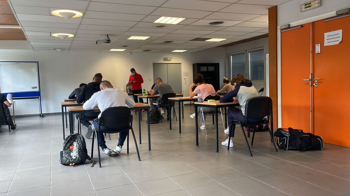 Hier à eu lieu l'examen du #BNSSA organisé par le #SDIS42 pour ses SPV en lien avec <a href="/42Udsp/">UDSP 42</a>
👏🏻 aux lauréats qui participeront à la surveillance de la base de Saint-Victor-sur-Loire cet été. Et 🙌🏻 aux formateurs qui n'ont pas compté leur temps pour leur permettre de réussir.