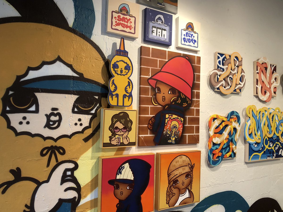 YakinikuMob's tweet photo. DISK、KABEKUI、ZECSのグループ展
in @BEAMS_T 

ほとんどの作品が売約済み。
3人の熱量と勢いにやられた💯

#disk
#kabekui
#zecs
#beams
#beamst https://t.co/PIFdCs23eU