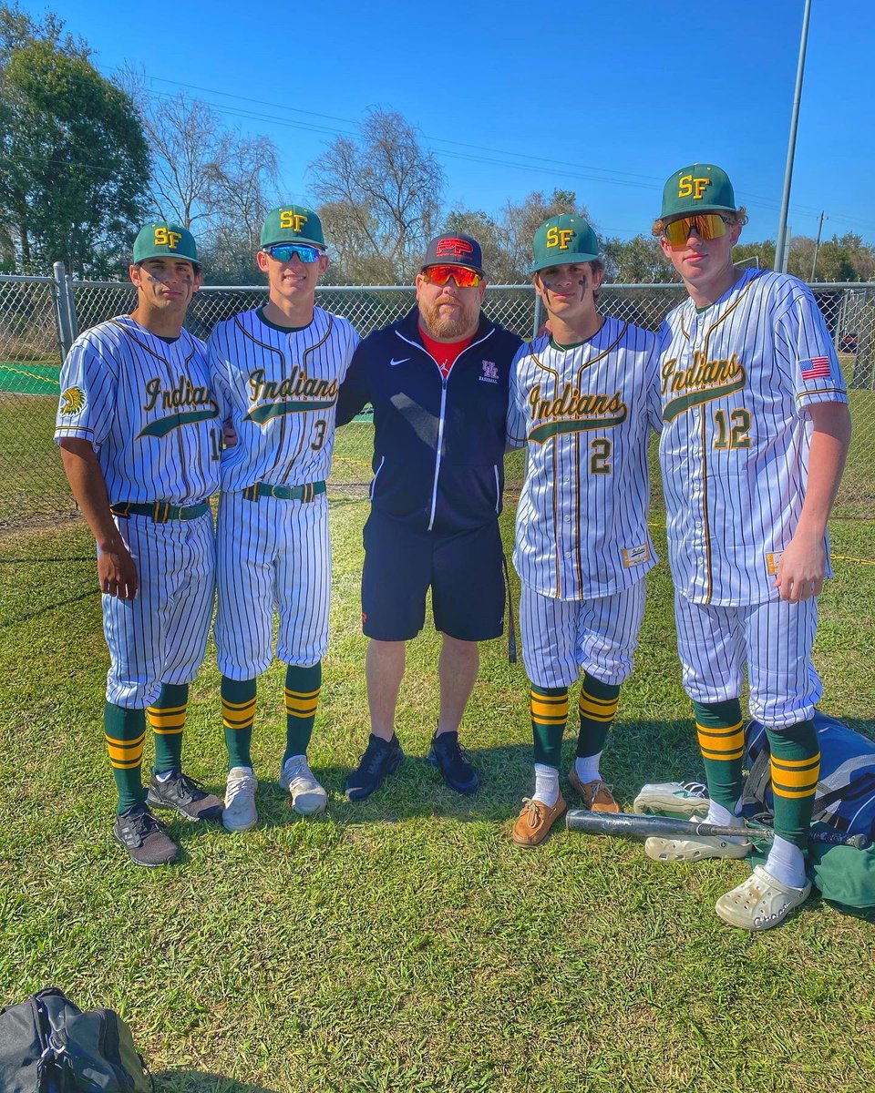TheBigRdMachine's tweet photo. All these guys dubbed it up this weekend and moved on to the next round of the playoffs!!! Some clutch ABs from several of them today as well as some key innings on the mound, couldn’t be prouder of my guys. #uncommitted #signem #dudealert https://t.co/gh5GECD5jp