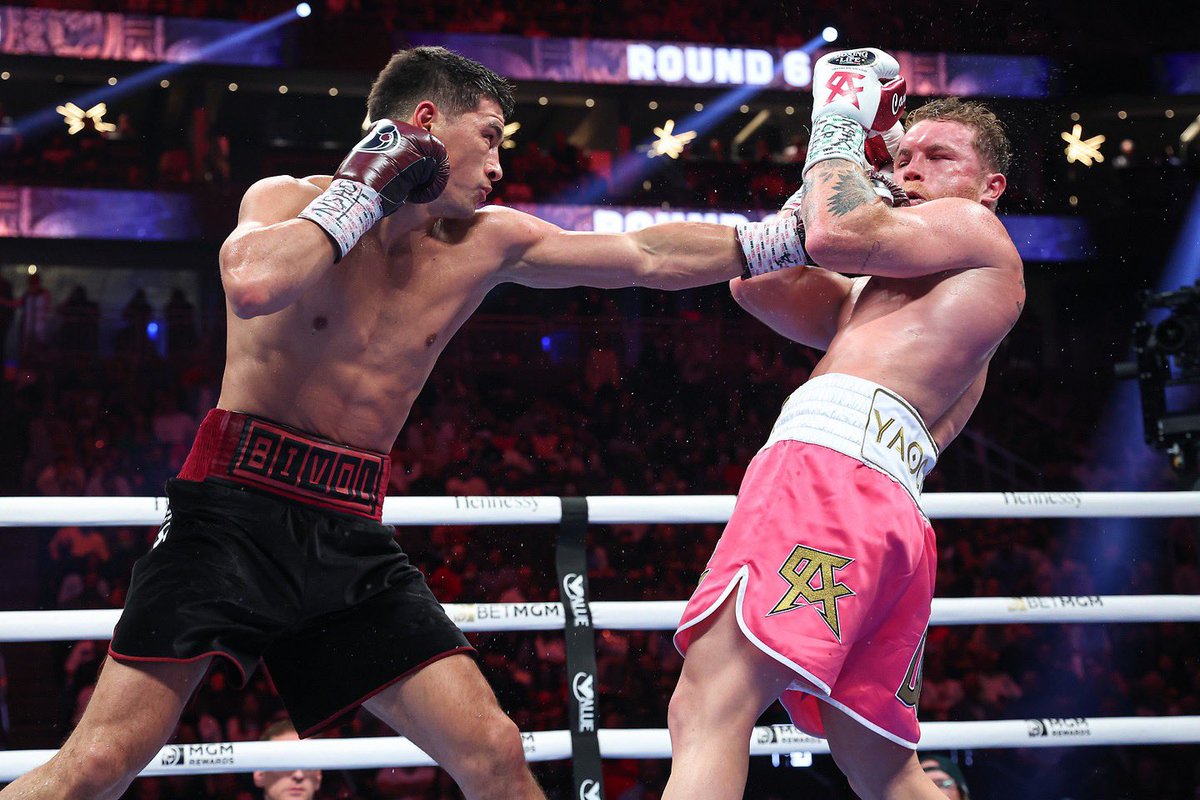 TenchuSports's tweet photo. ๐ ๐ ๐ข๐ก๐ฆ๐ง๐๐ฅ ๐จ๐ฃ๐ฆ๐๐ง ๐
@bivol_d STUNS Canelo 115-113, 115-113, 115-113 to retain his WBA World Light-Heavyweight Title!
#CaneloBivol #Canelo #Bivol #Boxing #LasVegas #CSXSports #CSXBoxing #SaulAlvarez #CincoDeMayo #Mexican #Russian https://t.co/Iv0hjp78bK