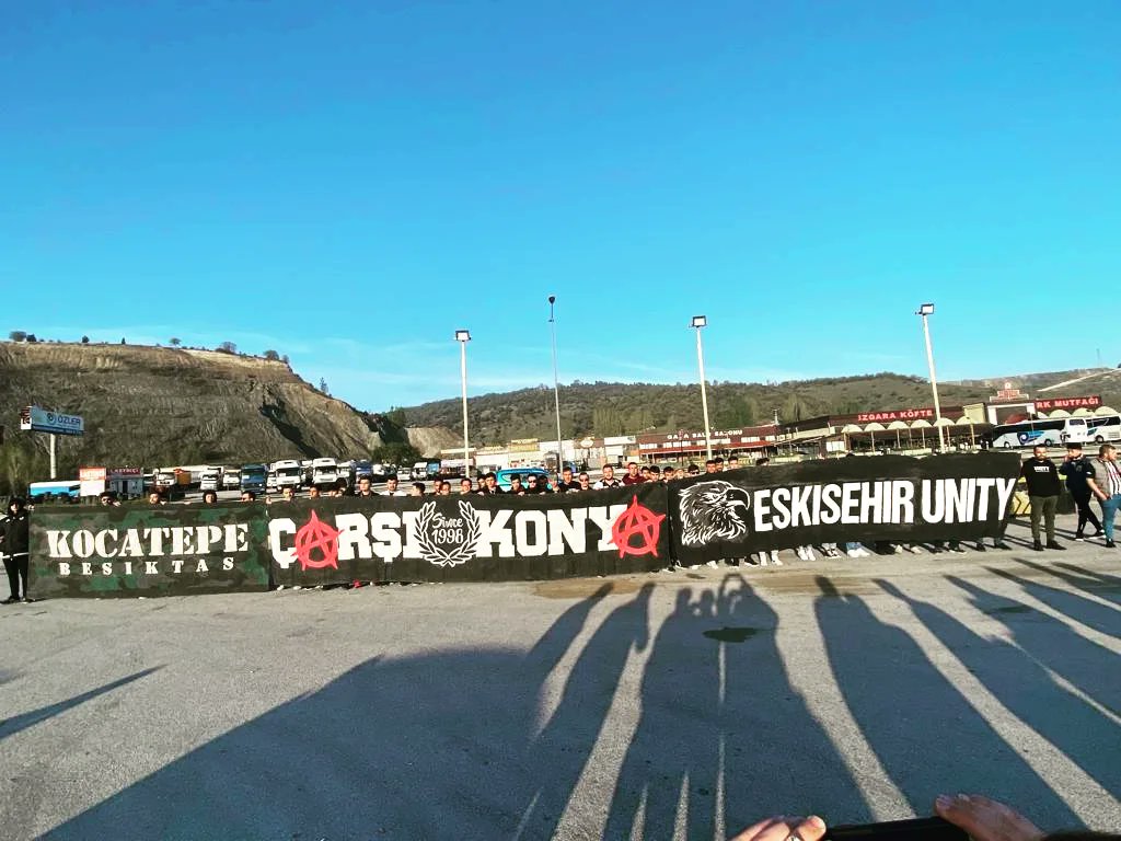 UnityKonya's tweet photo. Madem güneş tepeden vurdu,gölge ayağımızın altıdır.
İSTİKAMET İNÖNÜ!
#UNITYOnTour https://t.co/z3ReJoGywI