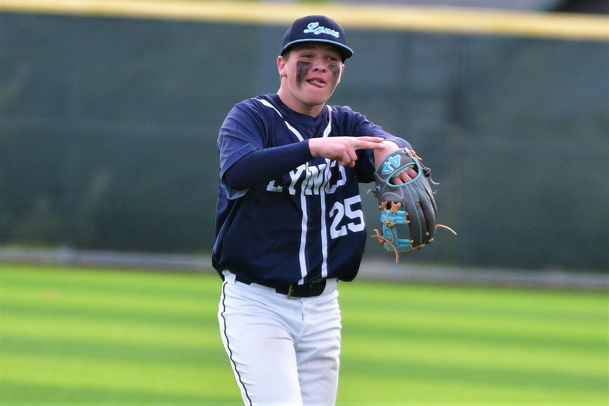 CJohnBenintendi's tweet photo. Last but not least: Some shots from Lynden Christian's 13-3 loss to Blaine 📸 https://t.co/cLhk8bwkOv