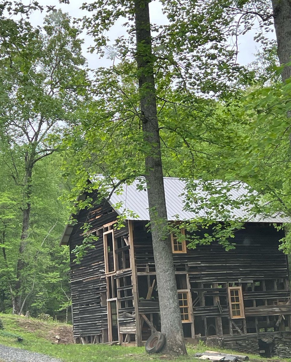 aagordonphotos's tweet image. My first prom shoot of 2022 is in the books; portraits coming soon. #promshoot #photography #amazingaagphotography