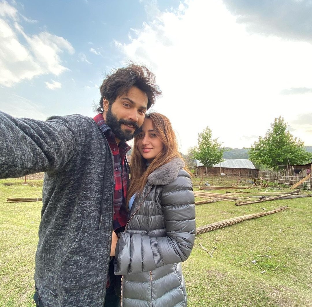 dhawanandonIy's tweet photo. His captions for her :') ❤️ https://t.co/v2wDcABgZA