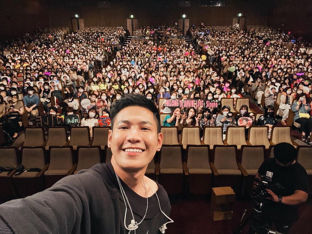 Sailomphatpha's tweet photo. ภูมิใจที่สุด..
#SingtoPrachaya
#SingtoinJapan 

IG : https://t.co/4eveclL4Hr https://t.co/5tSY6OdF5E