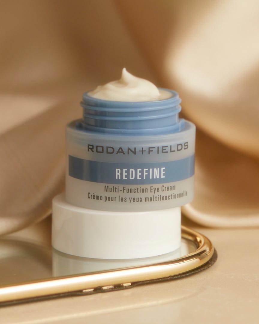 Alohadancer22's tweet photo. 😉 Younger-looking eyes in a wink! 

Our intensive anti-aging eye cream visibly firms + lifts to improve the look of fine lines, wrinkles, sagging + crow’s feet.  A must have product! Try it out for 60 days or your money back guarantee! 
https://t.co/CuNKFe3Ive https://t.co/KqPdxAfl1Z