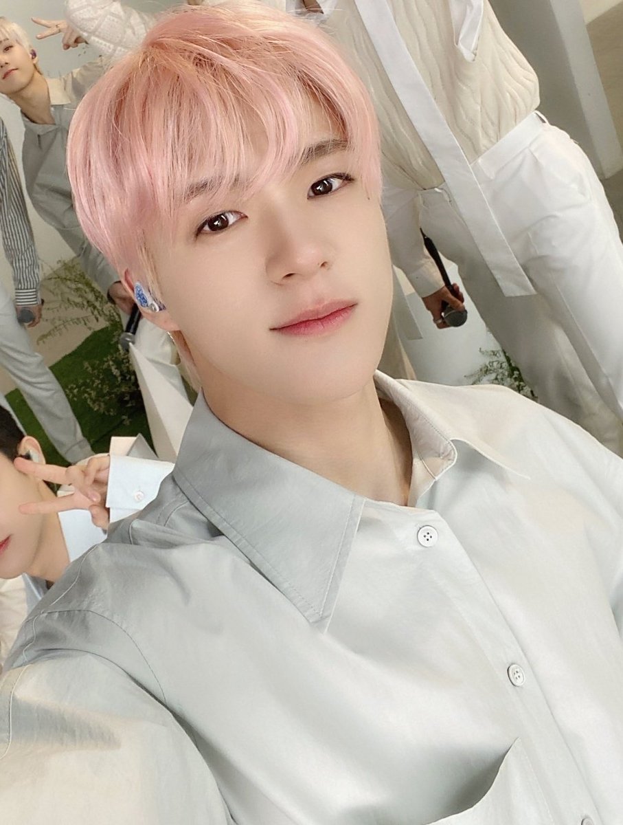 LJNFEED's tweet photo. @NCTsmtown_DREAM pretty jeno https://t.co/wPP9g89zwj