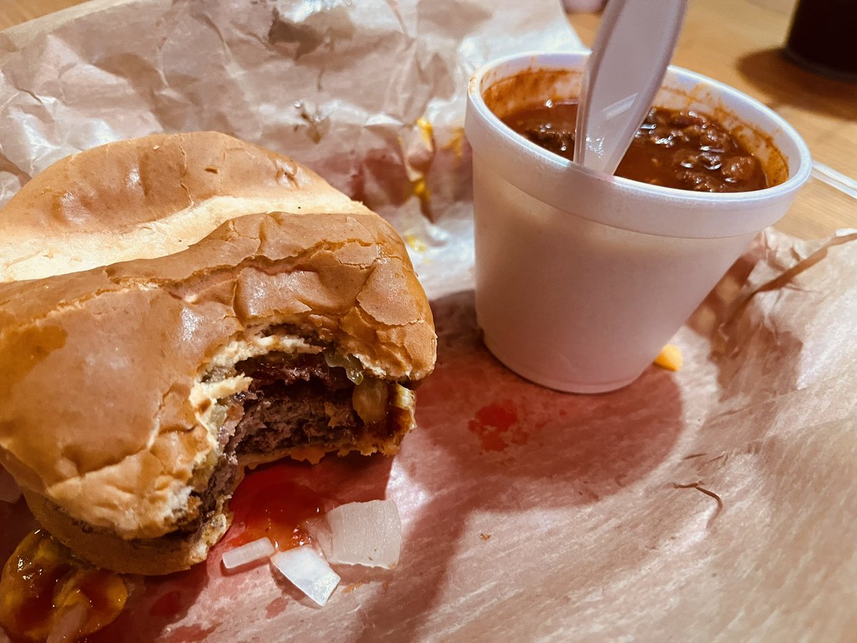 fish3702's tweet photo. @andrewzimmern Morgan’s Corner Ottumwa Iowa https://t.co/CvgSZEoSGG