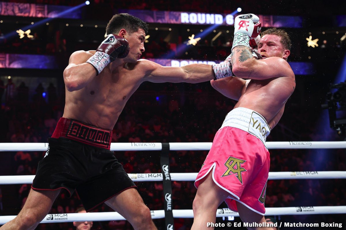 CarterBoxingNBA's tweet photo. Has to be one of the wildest nights in combat sports. 
#CaneloBivol #UFC274 https://t.co/RT3gUCIFo2