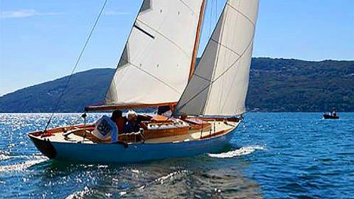 NauticaReport's tweet photo. Anfitrite, 1960 - La prima barca di Carlo Sciarrelli
https://t.co/BFtl6yf0wh
#anfitrite #cuttermarconi #carlosciarrelli #nicolòdepangher #veledepoca #barchedepoca #vintageyacht https://t.co/iO2yBi5fPK
