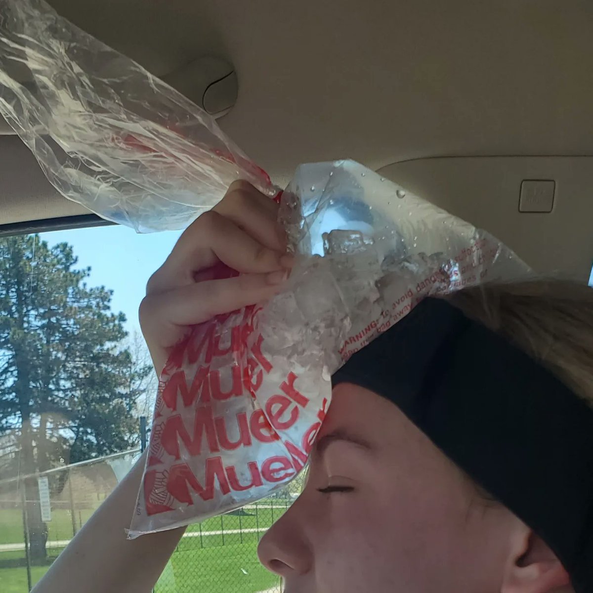 KaraStone40's tweet photo. As parents, @Coach_Stone_MT &amp; I will never be able to thank @2ndSkull enough for their product. It was the only thing that saved Jade today and why her concussion isn't severe. The other player wasn't wearing a 2nd Skull &amp; you would never believe they suffered from the same hit https://t.co/bgKSav13ju