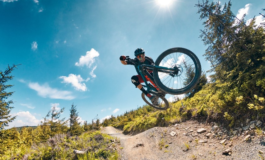 zachodni's tweet photo. Beskidy. Górskie ścieżki rowerowe Enduro Trails w Szczyrku są już otwarte
#szczyrk #rowery #trasy

https://t.co/mQu6NTkQnn https://t.co/V4Ajk786Oa