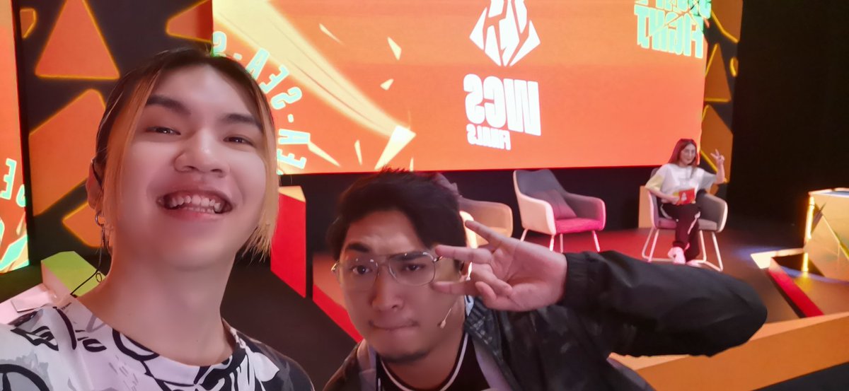 HusKKiee's tweet photo. Panelling the Grand Finals of the WCS SEA Finals between @teamflash_gg & @flashwolves2013 alongside @RikuCasts & @AutoCasts
One team will achieve the pinnacle of greatness today
1 BO7, 1 trophy, 1 victo
#WCS
#WCSFinals https://t.co/mOpgAYLOBd
