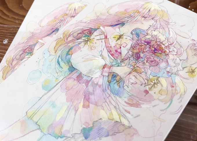 新宿個展にむけてメインビジュアルのポストカードを作りました。
きらきらの紙にしました!🌟

アクキーも新しく数種類持っていけそう!
#色めく線の拍動 
