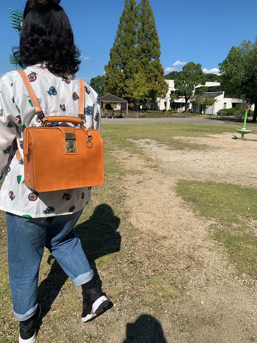 leftyhorse's tweet image. デザフェス両日出展
南館1階　G-322 G-323 の2ブース
今回のデザフェスへ持っていく鞄たち
鞄屋です

#デザフェス55 
#designfest