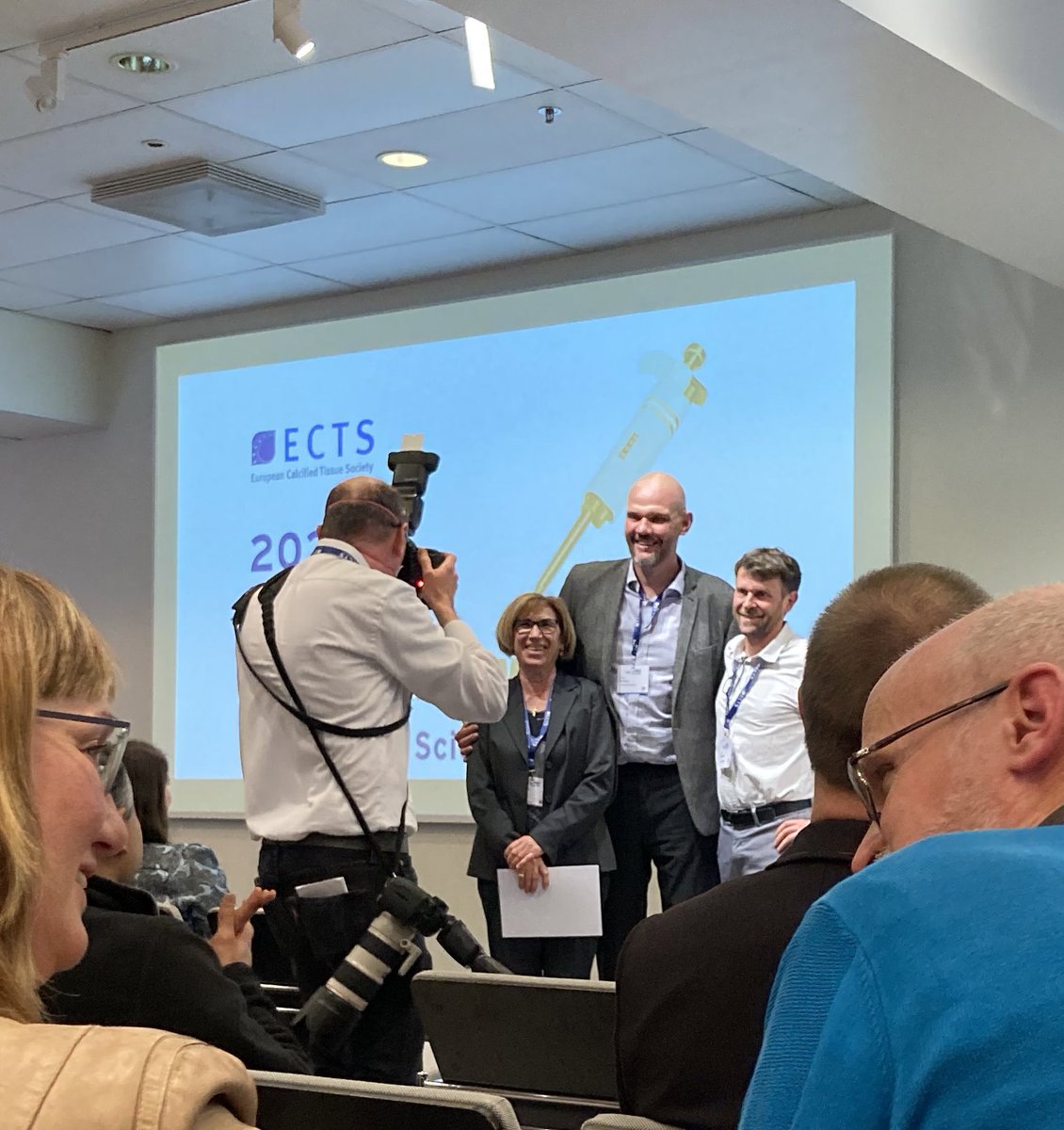 Mel Finlay (@melissafinlay6) on Twitter photo A fantastic end to the first day of #ECTS2022 with <a href="/DWLiam/">Prof. Liam Grover</a> for the motion of 3D cell models. Brilliant arguments made from both sides, but obviously I am biased towards 3D models! @NaylorLab <a href="/NC3Rs/">The National Centre for the 3Rs</a> A fantastic end to the first day of #ECTS2022 with <a href="/DWLiam/">Prof. Liam Grover</a> for the motion of 3D cell models. Brilliant arguments made from both sides, but obviously I am biased towards 3D models! @NaylorLab <a href="/NC3Rs/">The National Centre for the 3Rs</a>