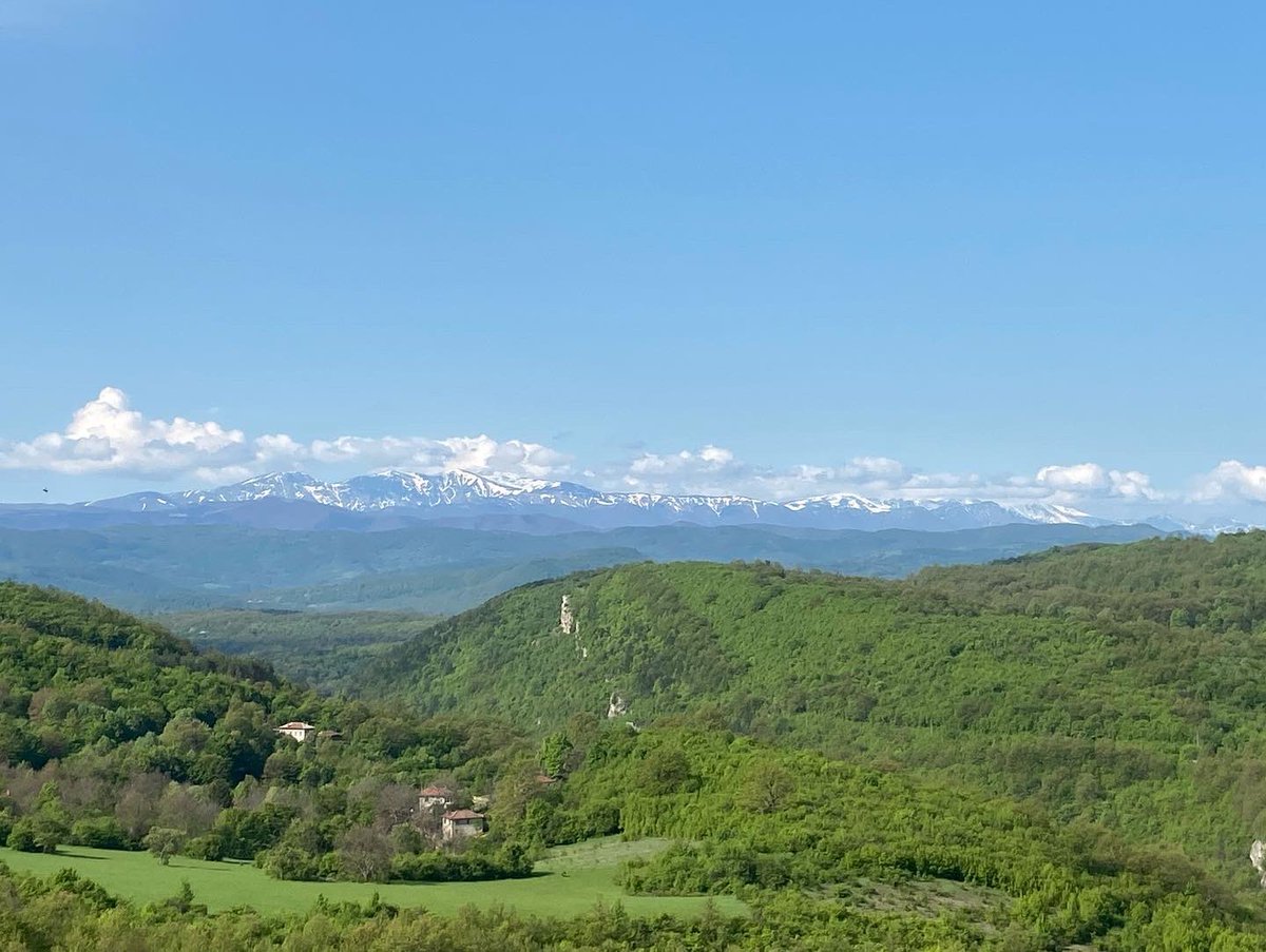 classiccarhols's tweet photo. A gorgeous Spring day allowed a recce to #Buzludzha and #Shipka monument this week.
Tour places still available for #Bulgaria in July and August. See https://t.co/4qI7S5qDLM for dates and details #summerholidays #classiccars #Trabant https://t.co/k8vAFEyyKT