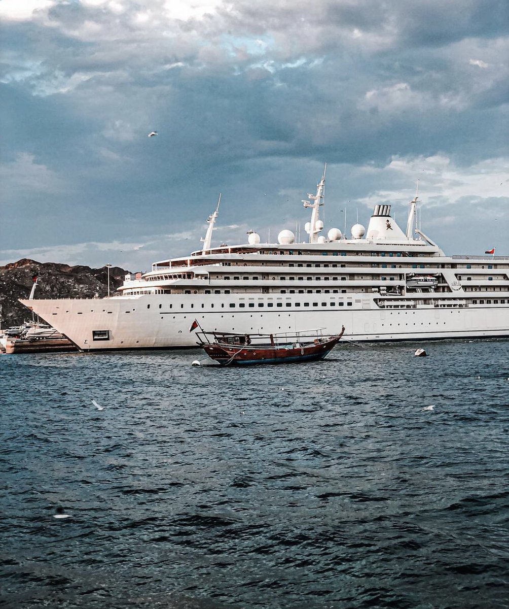 ..

تركتها لك يالله ووكلت أمري إليك فبشرني بما أريد وبما أخترته لي خيرًا..💙

..
#صباح_الخير