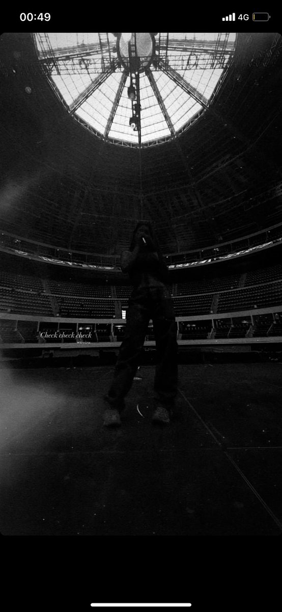 shavaos's tweet photo. Ella está cumpliendo sus sueños.😭❤️‍🩹
.@keniaos https://t.co/GkYZ6sSd9w