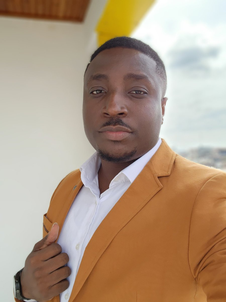 KennyNwokoye's tweet photo. Doualaπ¨π² drip on the left
Lagosπ³π¬ drip on the right
It's the Douala drip for me shaπ https://t.co/fiFlT86N56