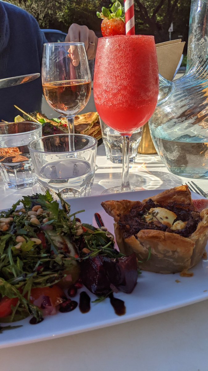 Zimmer4mp's tweet photo. A spontaneous visit to a sunny cafe became a wonderful lunch with Middle eastern flavours and great service. #fezandco #annandale https://t.co/HjhwvitJMQ