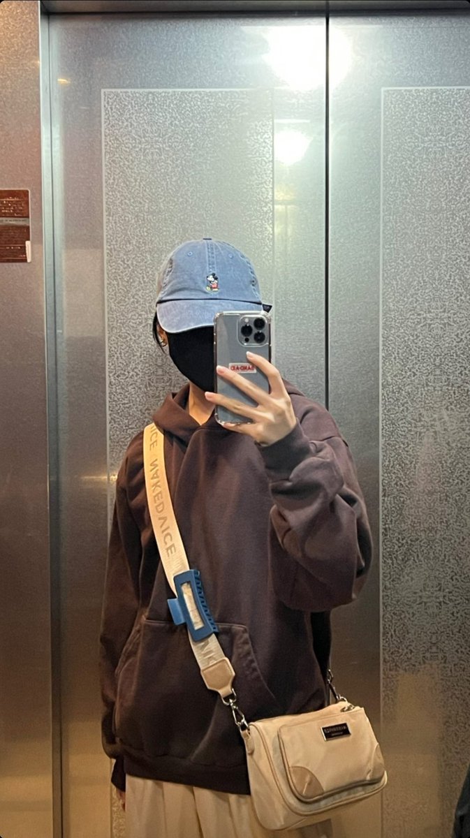 hannahsgreentea's tweet photo. AGAIN. THE. COOLEST. GIRL. https://t.co/FuiNRimQwT