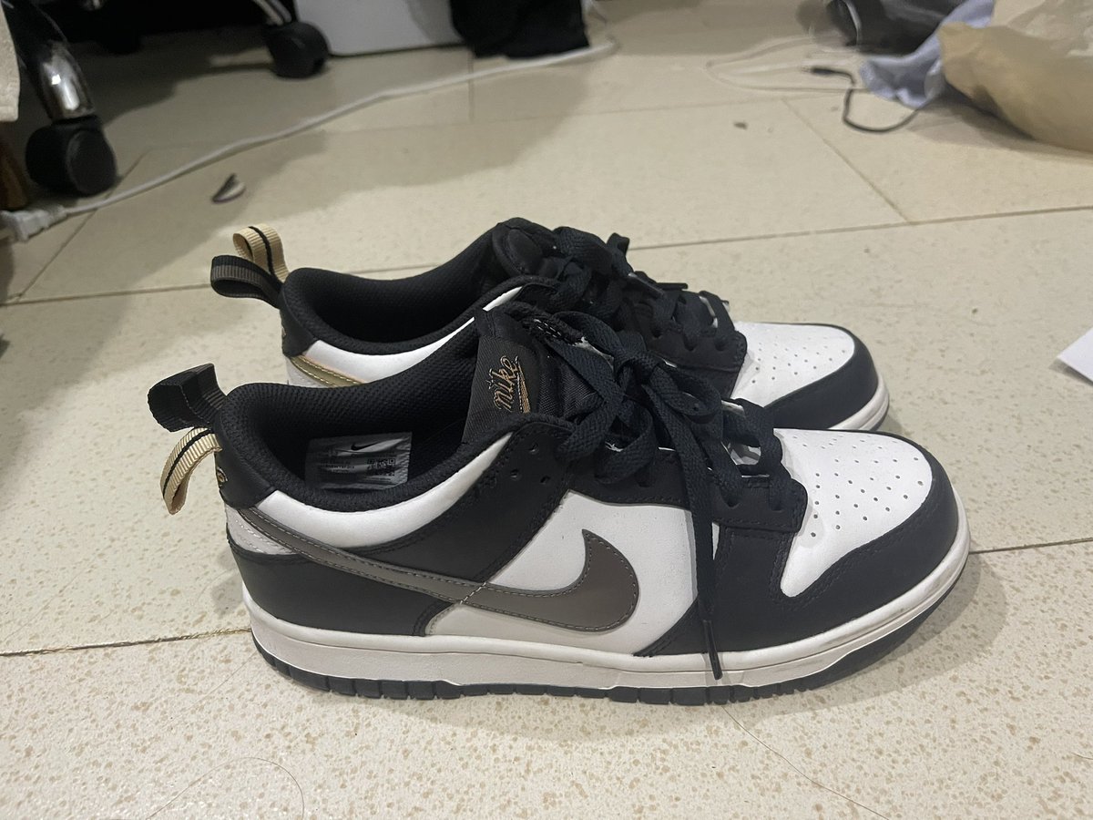 luciesummerbkk's tweet photo. Nike dunk low pulltab 5500 ฿ ตอนนี้ราคา 7000++ สนใจทักมาได้เลยค่า size 38.5 eu ขายต่อเพราะมันเล็กไปสำหรับเราค่า
#nikedunklowpulltab #pulltab #nikedunk #nikedunklow #NIKEDunklow #nikeมือสอง #รองเท้ามือสองของแท้ https://t.co/4szEtBkqxE