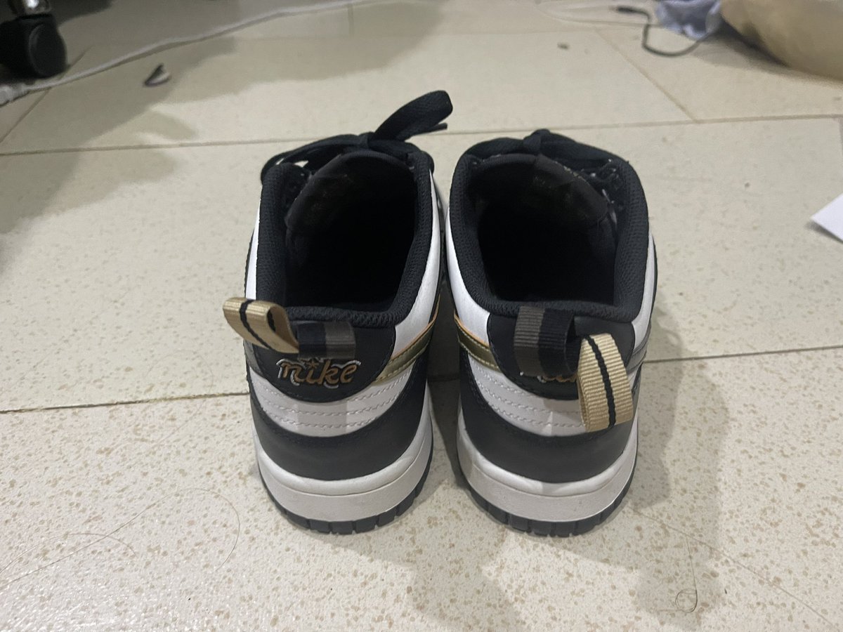 luciesummerbkk's tweet photo. Nike dunk low pulltab 5500 ฿ ตอนนี้ราคา 7000++ สนใจทักมาได้เลยค่า size 38.5 eu ขายต่อเพราะมันเล็กไปสำหรับเราค่า
#nikedunklowpulltab #pulltab #nikedunk #nikedunklow #NIKEDunklow #nikeมือสอง #รองเท้ามือสองของแท้ https://t.co/4szEtBkqxE