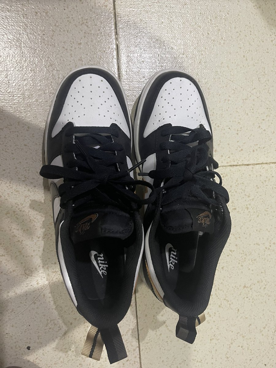 luciesummerbkk's tweet photo. Nike dunk low pulltab 5500 ฿ ตอนนี้ราคา 7000++ สนใจทักมาได้เลยค่า size 38.5 eu ขายต่อเพราะมันเล็กไปสำหรับเราค่า
#nikedunklowpulltab #pulltab #nikedunk #nikedunklow #NIKEDunklow #nikeมือสอง #รองเท้ามือสองของแท้ https://t.co/4szEtBkqxE