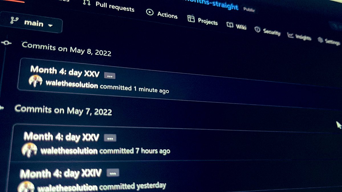 olawaleAndrew2's tweet photo. Month 4: clocking out day XXV, #EightHour #coding #BlackTechTwitter https://t.co/OeGGxmOyQs