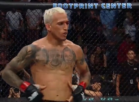 TATAMEMAGAZINE's tweet photo. Implacável no Jiu-Jitsu, @CharlesDoBronxs finaliza Justin Gaethje no UFC 274; assista
https://t.co/KznyPeX2ro https://t.co/nzY9uHlaBO