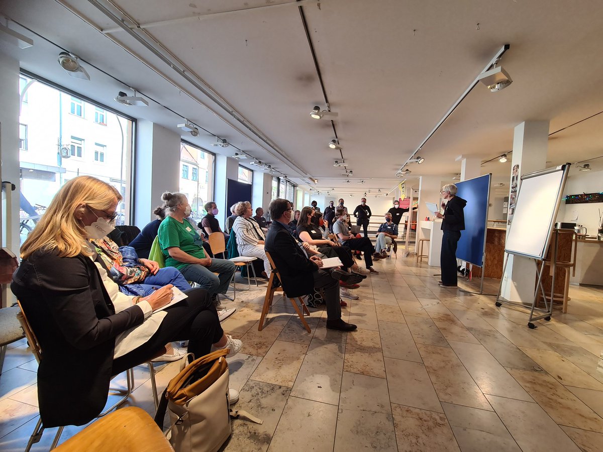 jochenhunger's tweet photo. Im Rückblick erscheinen die gestern vorgestellten kulturpolitischen Leitsätze für #Erlangen fast wie eine Zusammenfassung der #ZAM - Story: divers, impulsgebend, bürgerschaftlich, digital, verlässlich, öffentlich, frei und vernetzt.
@SteinertAnke https://t.co/nbZbg60GAX