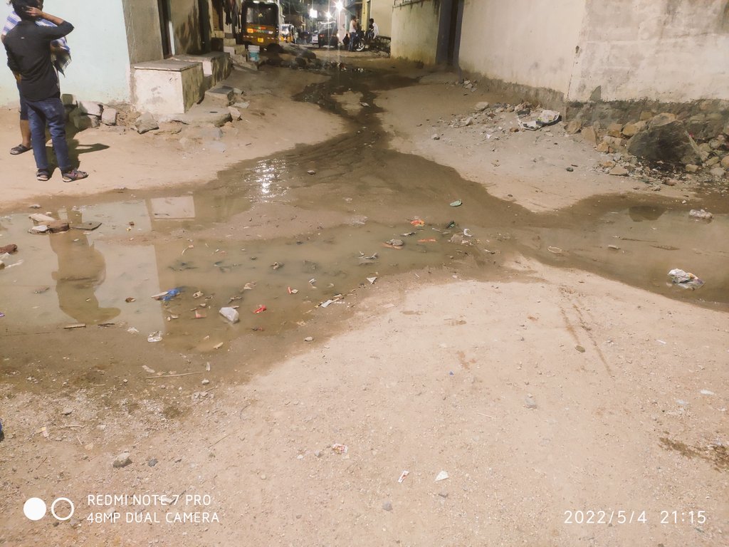Mdimran98181090's tweet photo. @GHMC @KTRTRS @hamidpatel   @GandhiArekapudi Respected sir New hafeezpet premnagar street No18 pochamma temple back site we are facing the problem flowing drainage water on the road Rain water are coming in the houses No drainage line on this street please sanction drainage line https://t.co/hFXw8Br6hJ