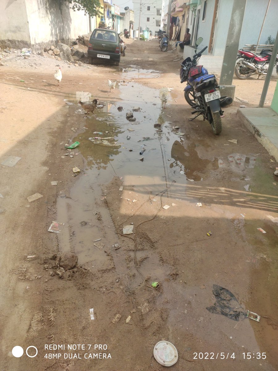 Mdimran98181090's tweet photo. @GHMC @KTRTRS @hamidpatel   @GandhiArekapudi Respected sir New hafeezpet premnagar street No18 pochamma temple back site we are facing the problem flowing drainage water on the road Rain water are coming in the houses No drainage line on this street please sanction drainage line https://t.co/hFXw8Br6hJ