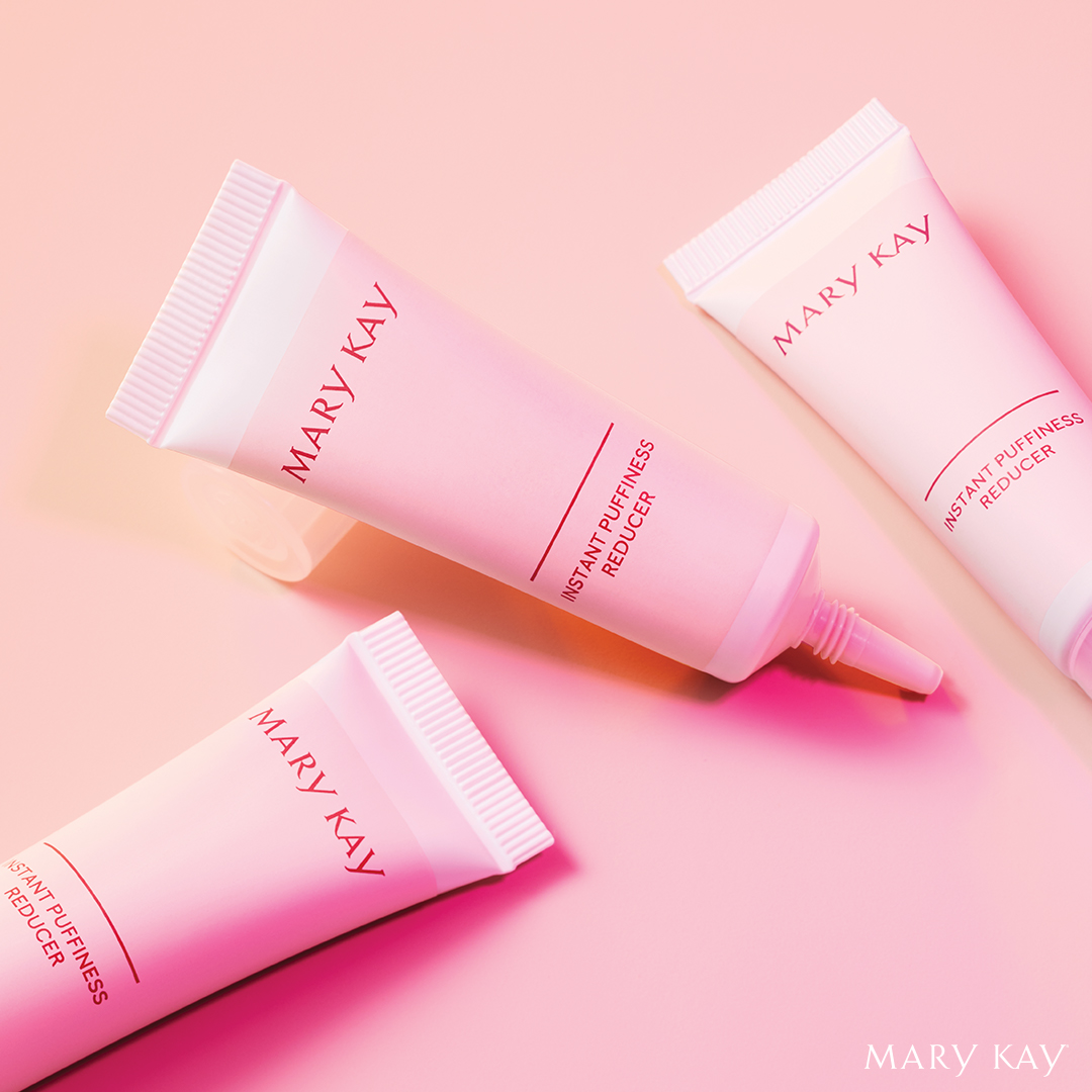 dburran's tweet photo. Make puffiness go “poof” with this magical new product!   It instantly reduces the look of puffiness under the eyes, AND the effect lasts for up to six hours. https://t.co/dqXpJJcHrb