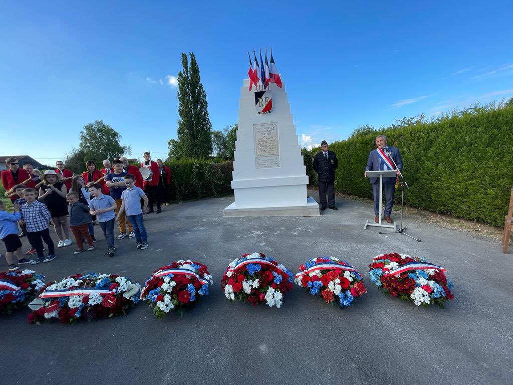 JKrabal's tweet photo. À #Courmont nous avons participé avec ma suppléante @JeanneRoussel2 à l’inauguration du Monument aux Morts voulu par le maire Régis Dujon et son conseil municipal. De nombreux habitants étaient présents, merci à tous notamment aux enfants qui ont chanté La Marseillaise ! https://t.co/HcR4z1LqG0