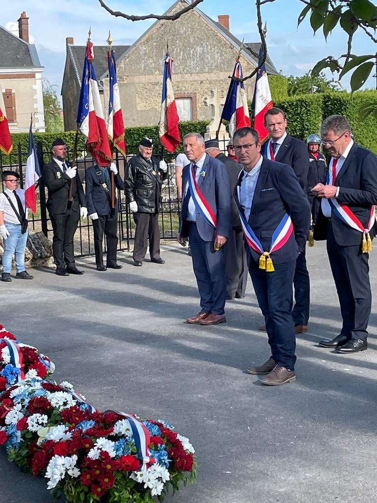 JKrabal's tweet photo. À #Courmont nous avons participé avec ma suppléante @JeanneRoussel2 à l’inauguration du Monument aux Morts voulu par le maire Régis Dujon et son conseil municipal. De nombreux habitants étaient présents, merci à tous notamment aux enfants qui ont chanté La Marseillaise ! https://t.co/HcR4z1LqG0