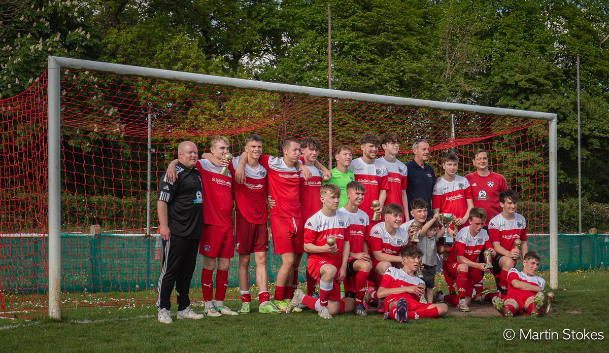 nitram123's tweet photo. @DevizesU18 celebrate winning the @WiltsLeague Cup Final 2022 and securing a great League and Cup couple @CorshamTownFC  @swsportsnews @gazsport @WiltshireSport @BBCWiltshire @bbcpointswest https://t.co/G7Brs9o19E