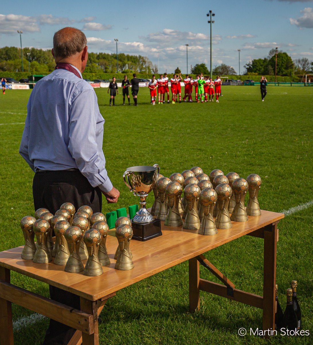 nitram123's tweet photo. @DevizesU18 celebrate winning the @WiltsLeague Cup Final 2022 and securing a great League and Cup couple @CorshamTownFC  @swsportsnews @gazsport @WiltshireSport @BBCWiltshire @bbcpointswest https://t.co/G7Brs9o19E
