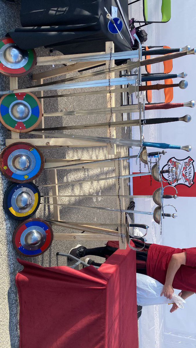 Talleres, exhibiciones y tiradas que continuarán también hoy <a href="/SATercioLevante/">Tercio del Levante Cartagena</a>  <a href="/esgrimaaeea/">Asociación Española de Esgrima Antigua</a>