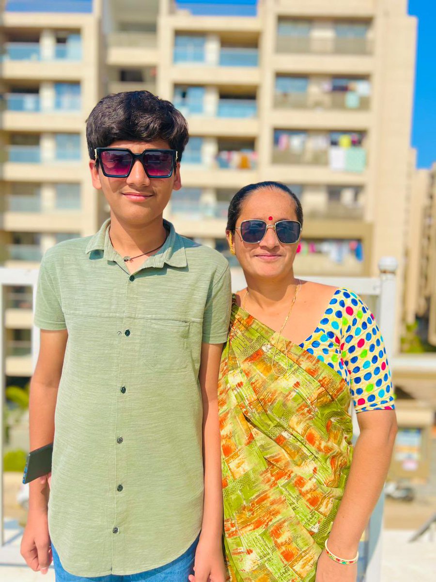 KishanNagaldham's tweet photo. વિશ્વમાં માં એક સર્વોત્તમ સંસ્થા છે જ્યા દરેક બાળક સર્વાંગી વિકાસ પામે છે, જે ઠંડક કાશ્મીરમાં ના મળે એ ઠંડક માઁ ના ખોળા માં મળતી હોય છે.
મારા સૌ સ્નેહીજનોને મધર ડે ની ખૂબ ખૂબ શુભેચ્છાઓ.
#કિશન_મૂંધવા (#ભરવાડ)
#જય_ઠાકરધણી
#જય_નાગબાઈ_માં
#જય_માં_ભગવતી
#Nagaldham
#ND_GROUP https://t.co/lreHlNJiox